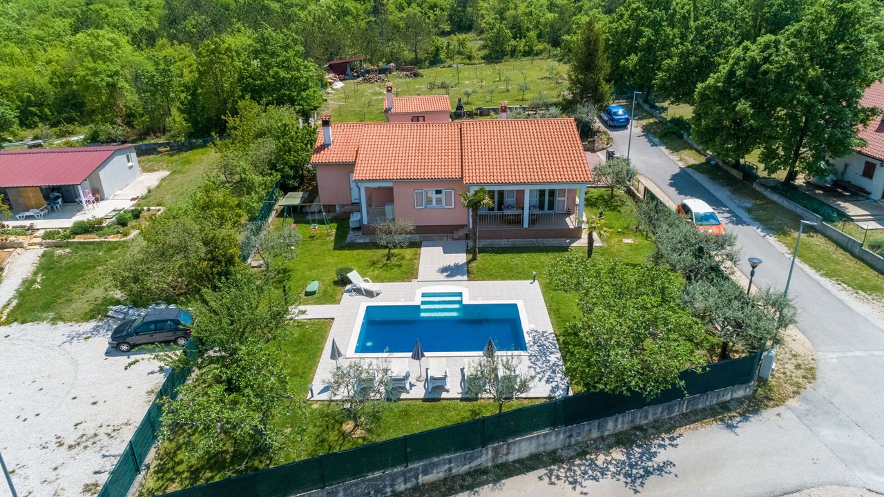 Photo of Outdoor in Rogocana