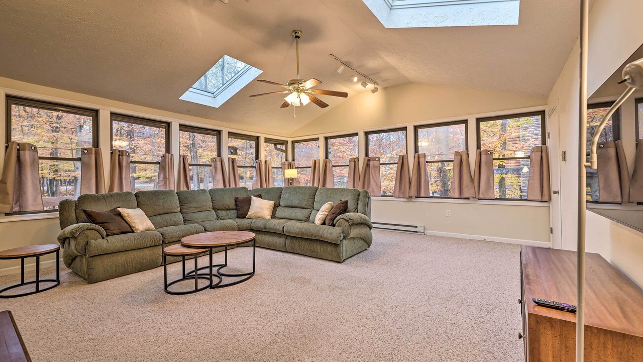 Photo of Livingroom in Gouldsboro