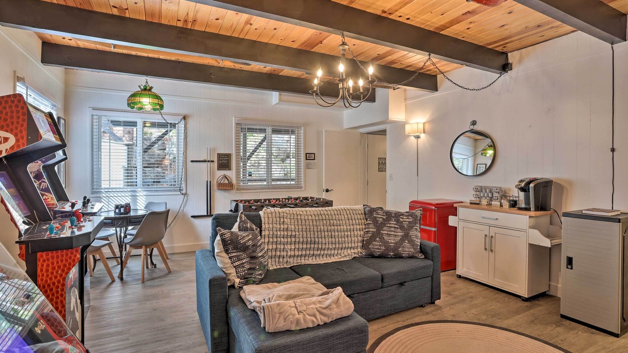 Photo of Livingroom in Running Springs