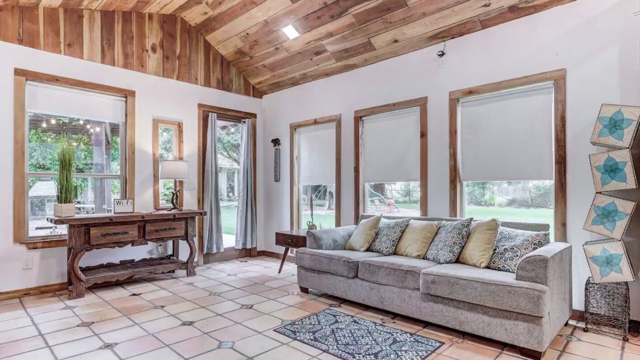 Photo of Livingroom in Hutto