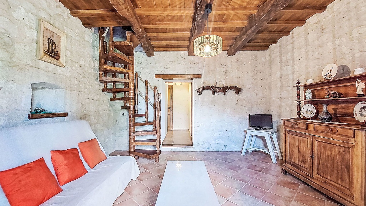Photo of Livingroom in Dondas
