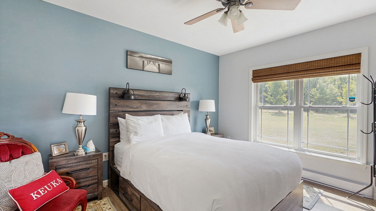 Photo of Bedroom in Hammondsport
