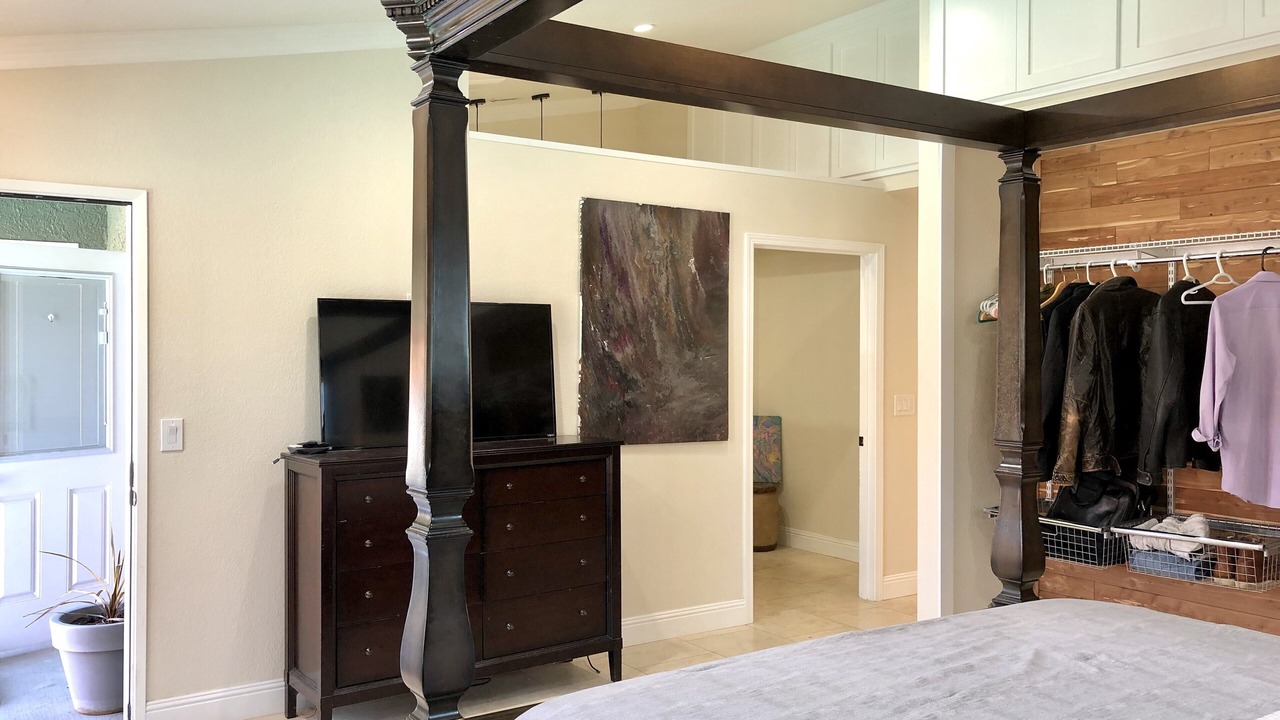 Photo of Bedroom in Nut Tree