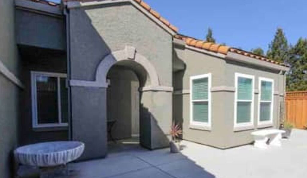 Photo of Patio Balcony in Nut Tree