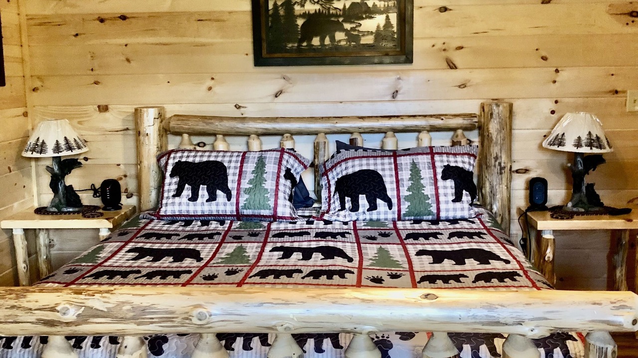 Photo of Bedroom in Wears Valley