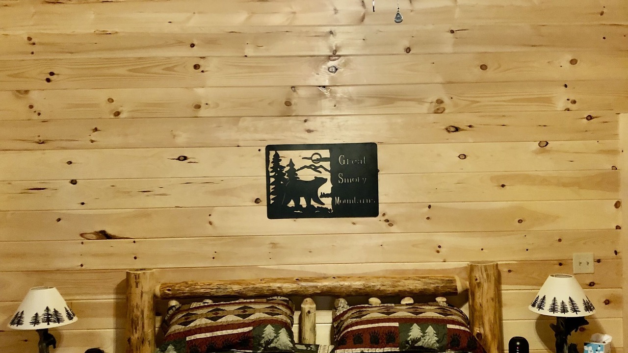 Photo of Bedroom in Wears Valley