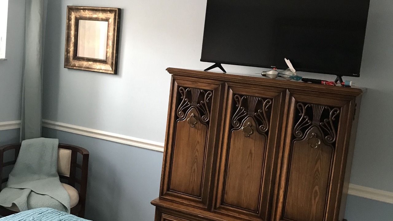 Photo of Bedroom in Lauderhill