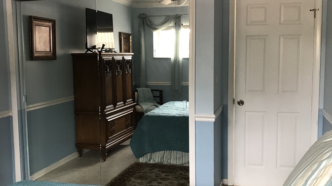 Photo of Bedroom in Lauderhill