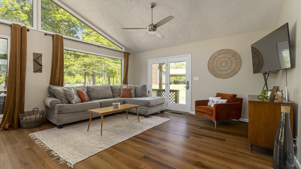 Photo of Livingroom in Wolf Creek