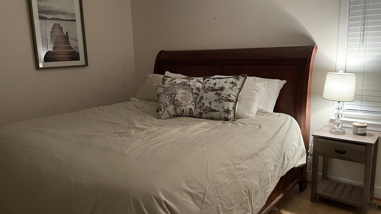 Photo of Bedroom in New Point