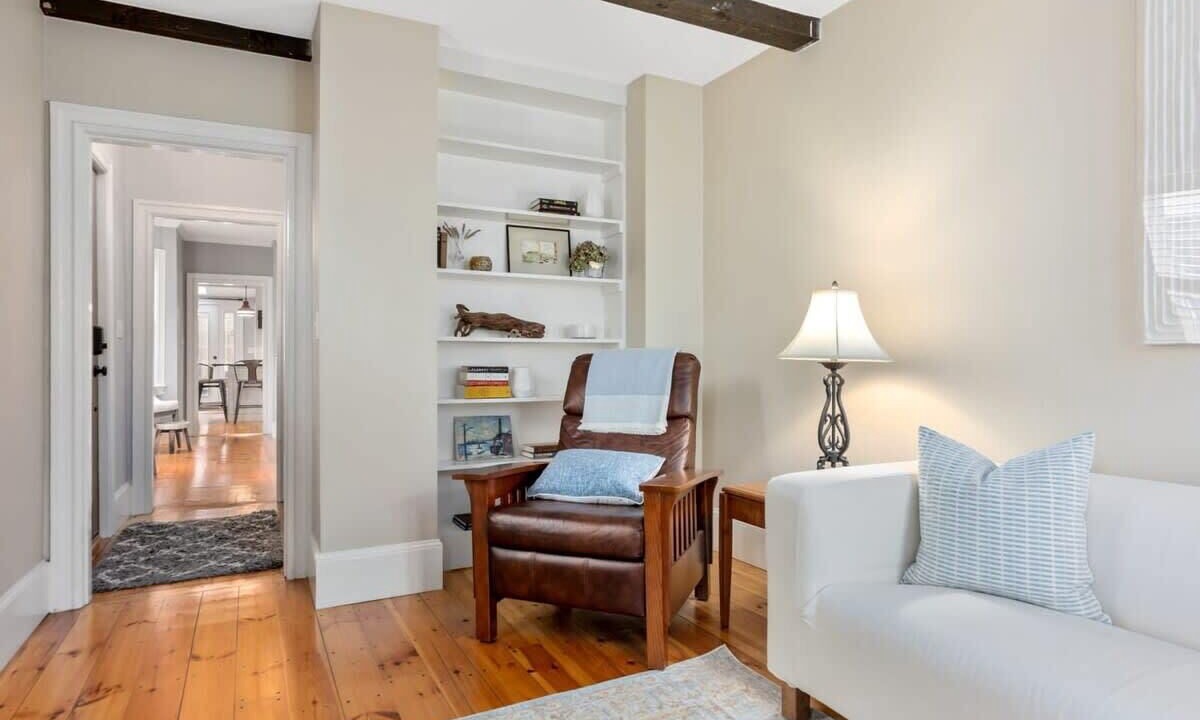 Photo of Livingroom in Newburyport