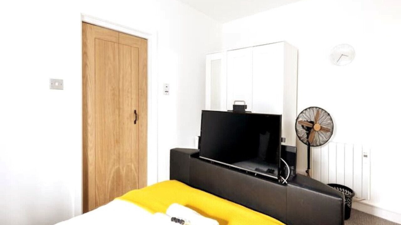 Photo of Bedroom in Barry