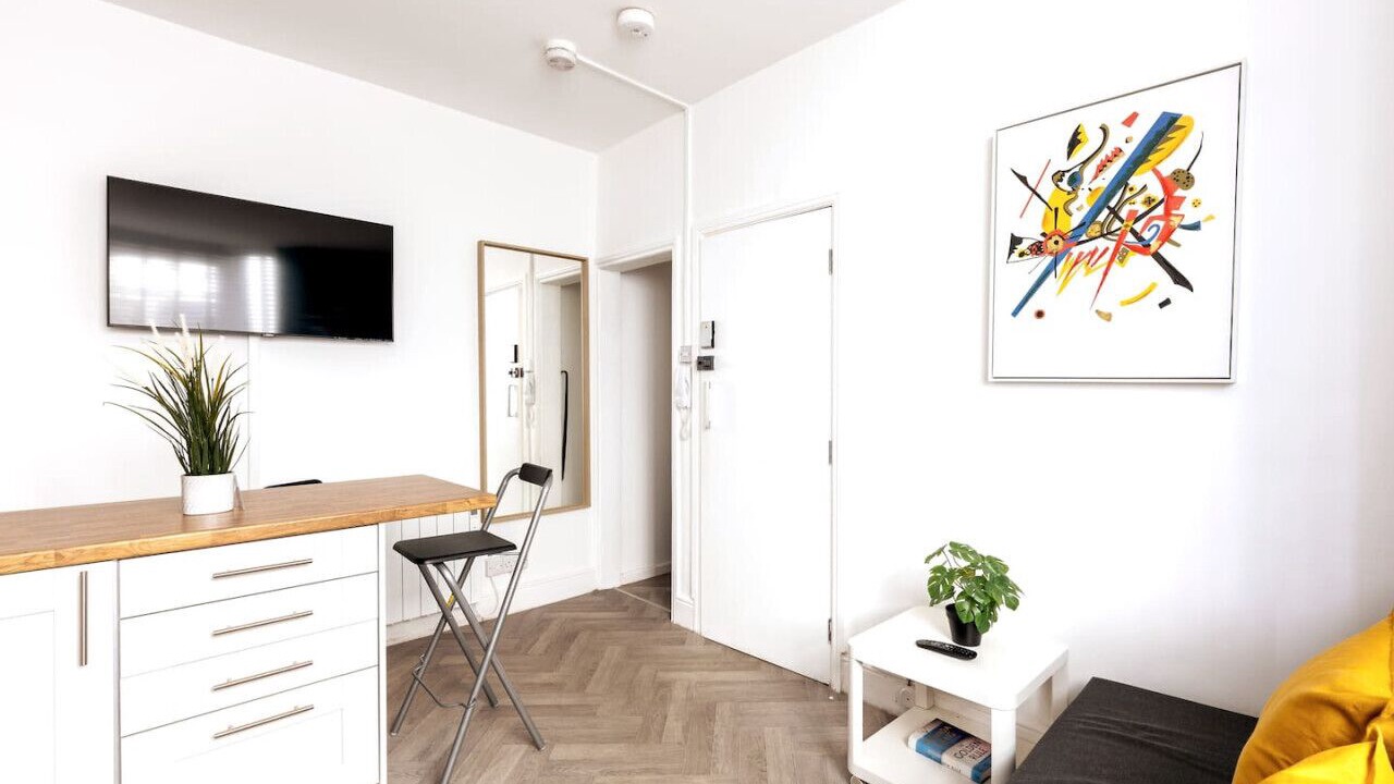 Photo of Livingroom in Barry