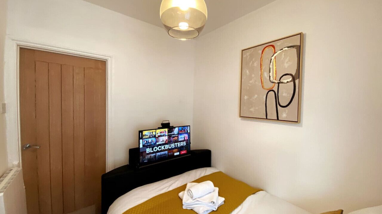 Photo of Bedroom in Barry