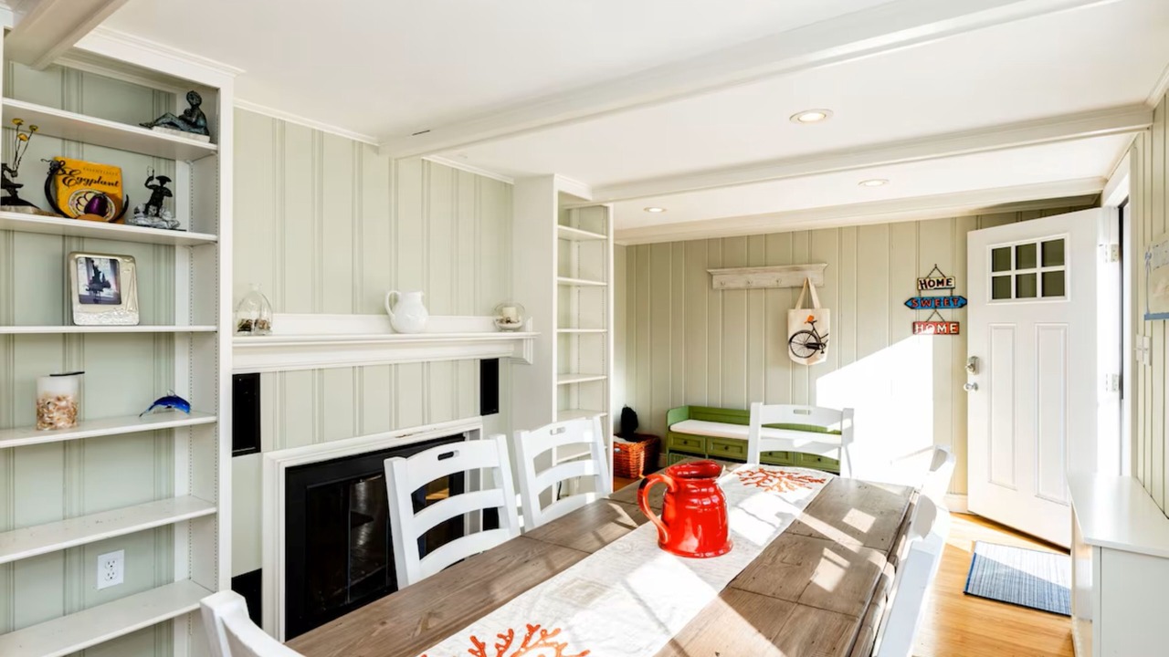 Photo of Livingroom in Popponesset
