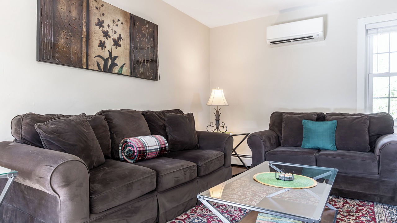 Photo of Livingroom in Haywood