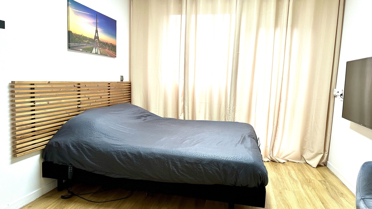 Photo of Bedroom in Clichy