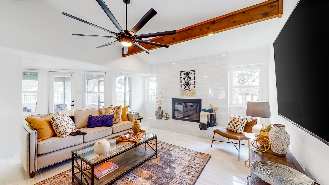 Photo of Livingroom in Highland Lake Estates