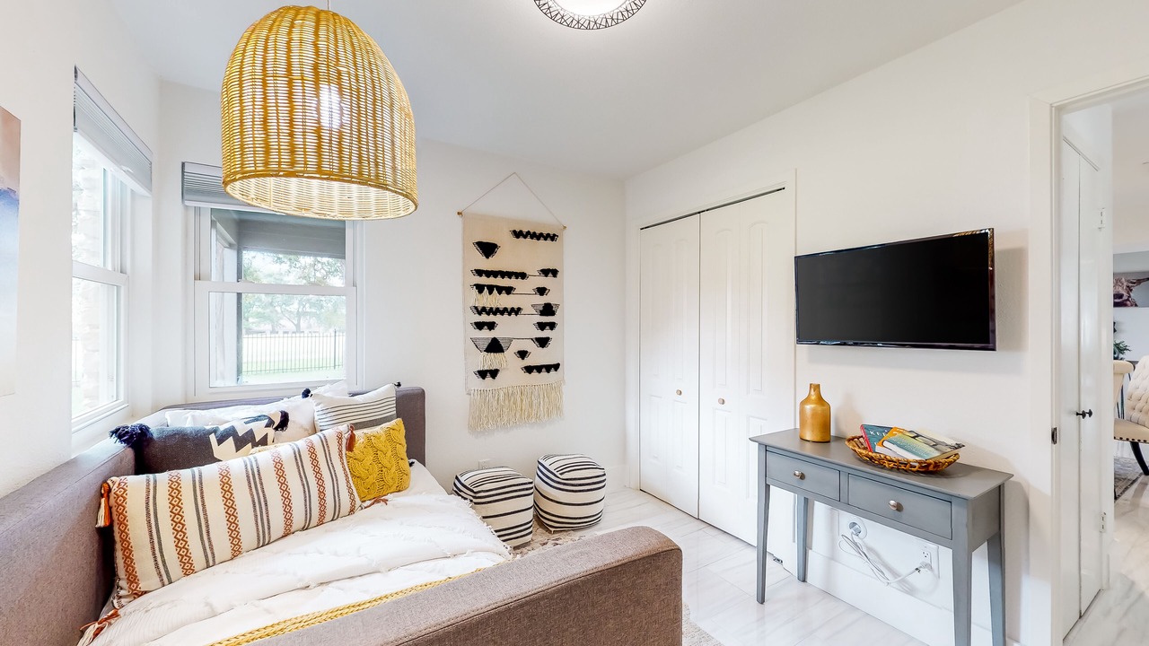 Photo of Livingroom in Highland Lake Estates