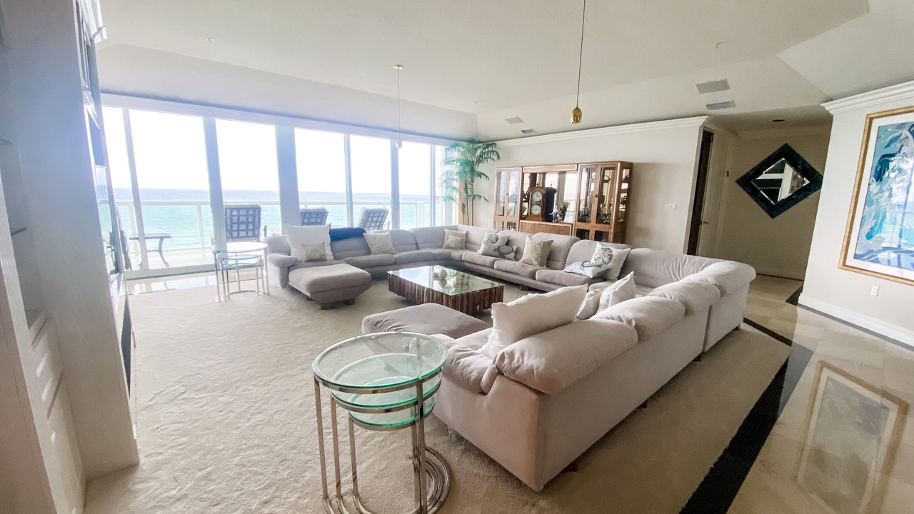 Photo of Livingroom in North Beach