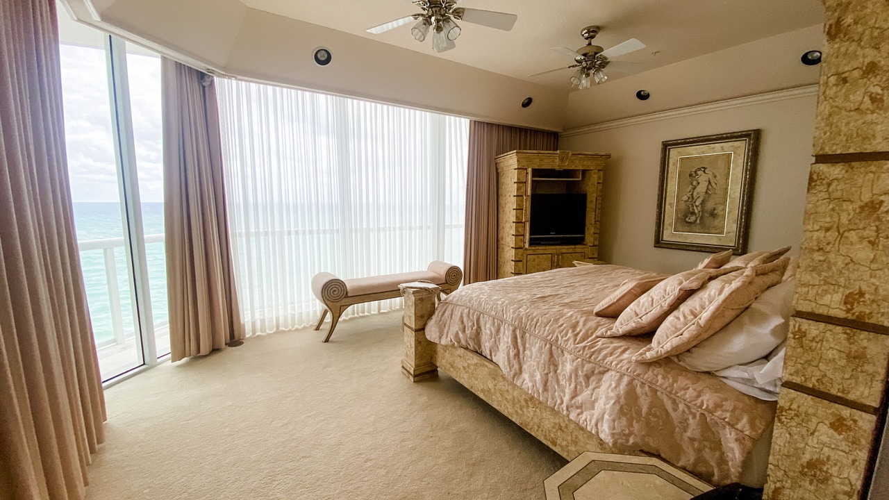 Photo of Bedroom in North Beach