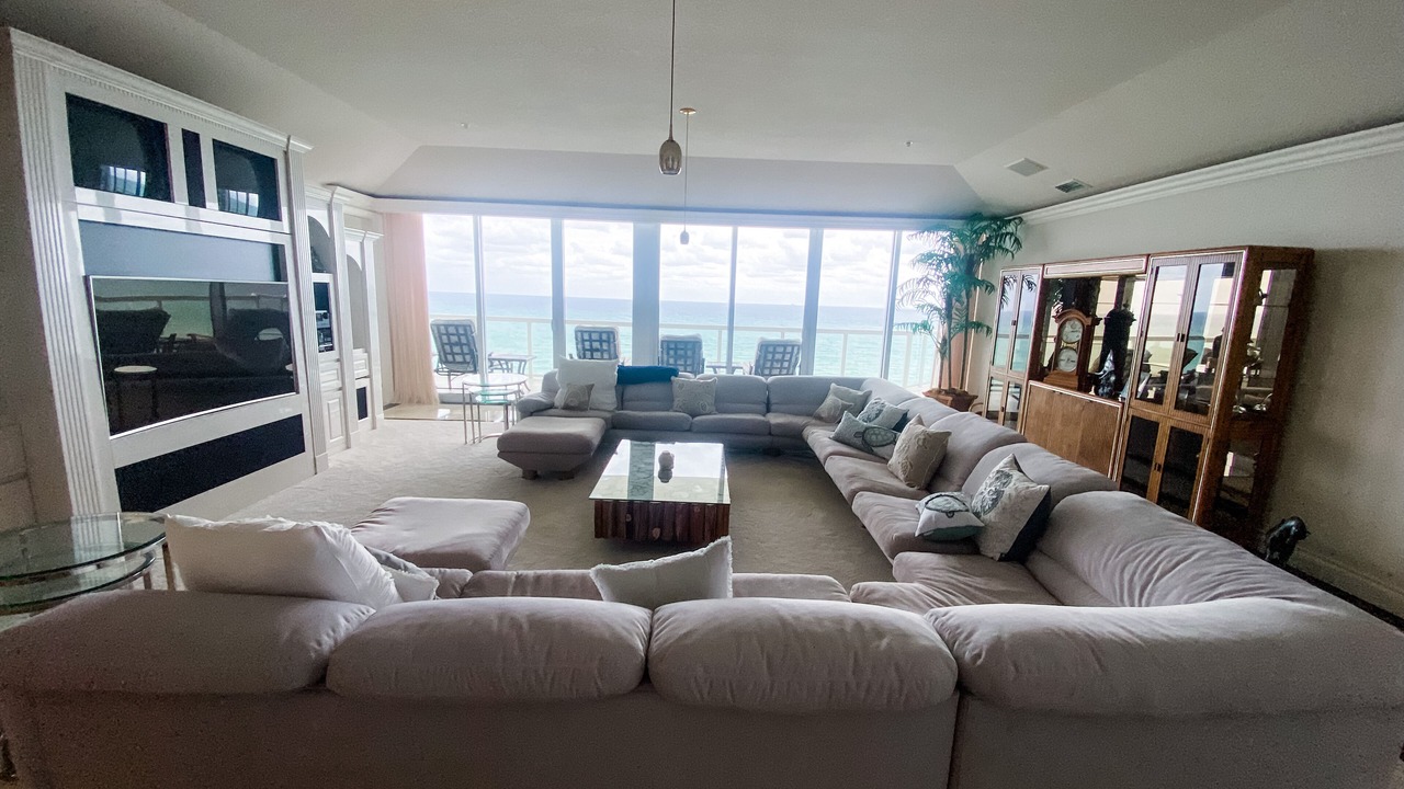 Photo of Livingroom in North Beach