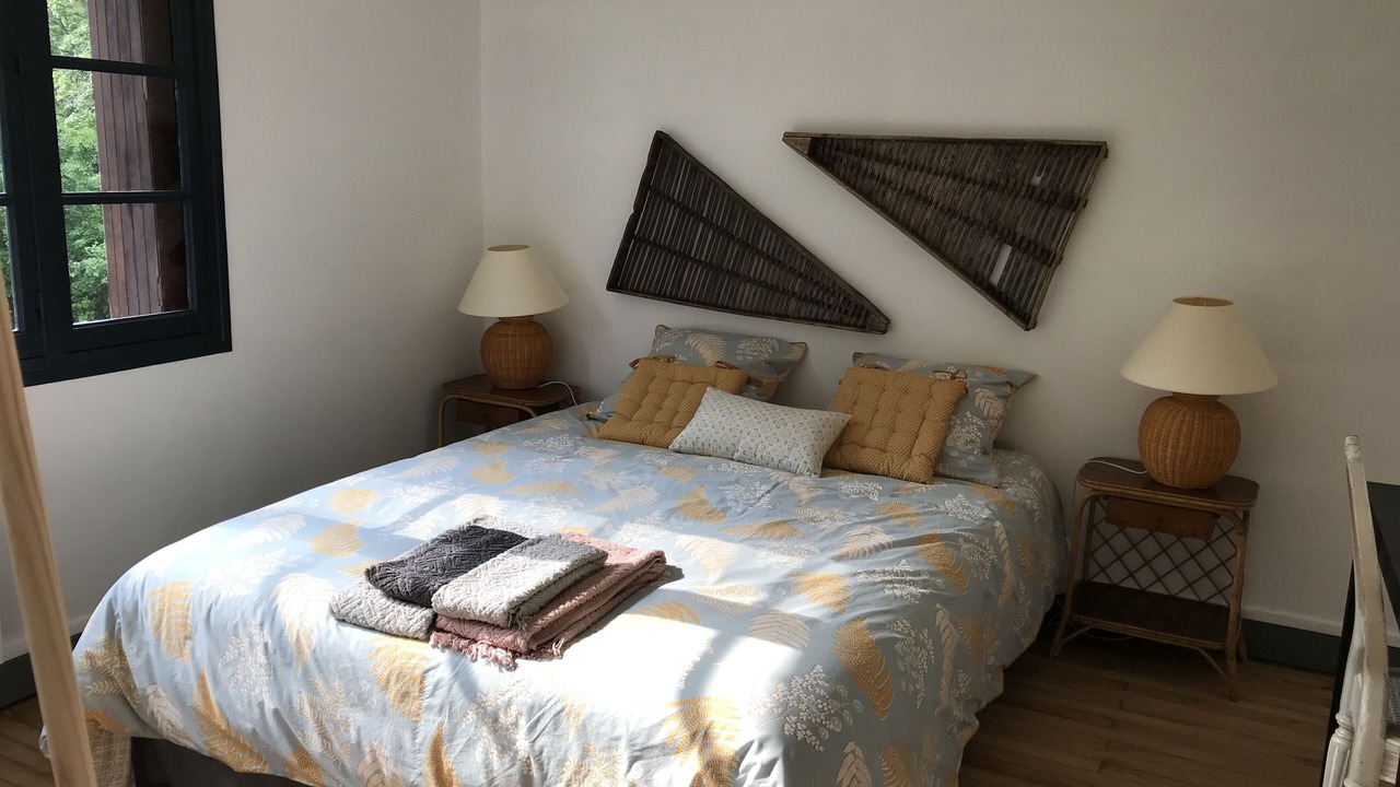 Photo of Bedroom in Lalandusse