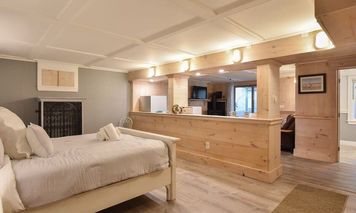 Photo of Bedroom in South Chatham