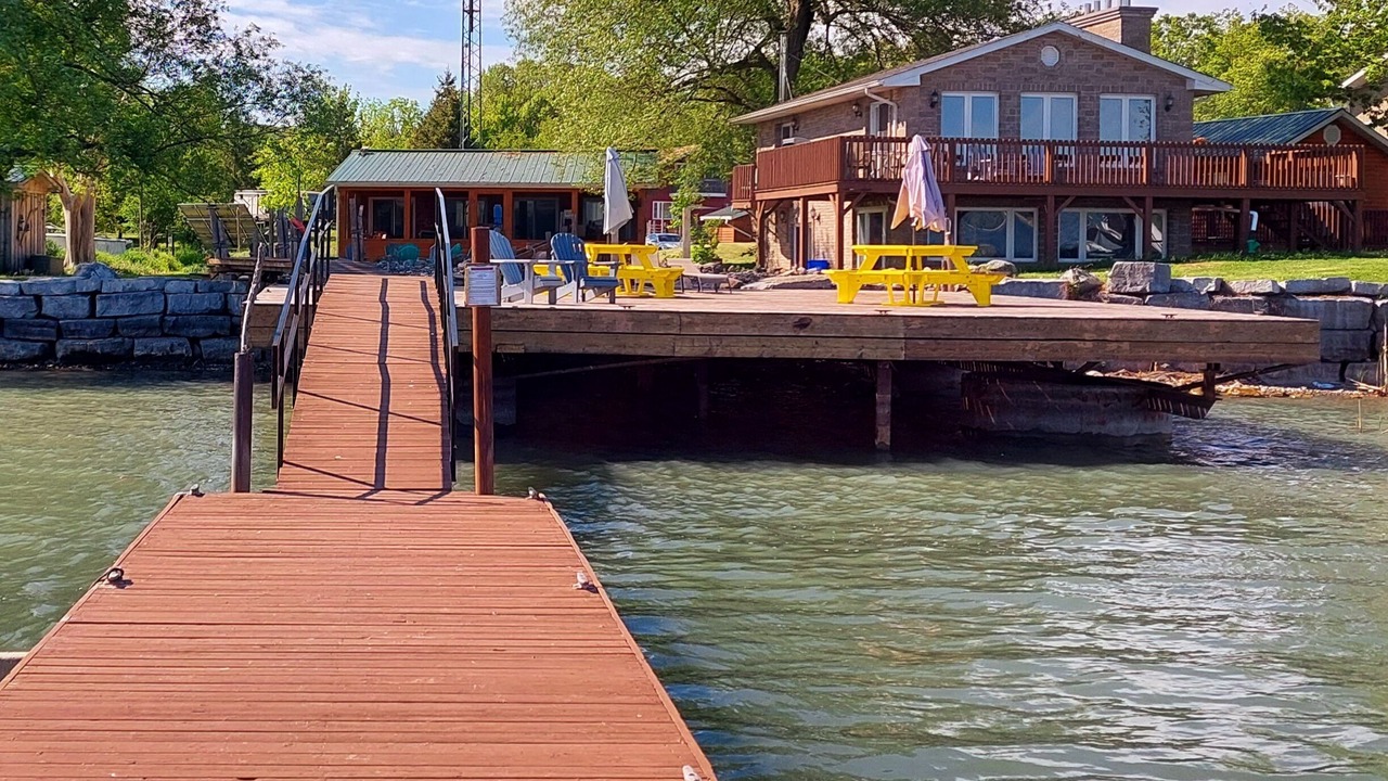 Photo of Outdoor in Howe Island