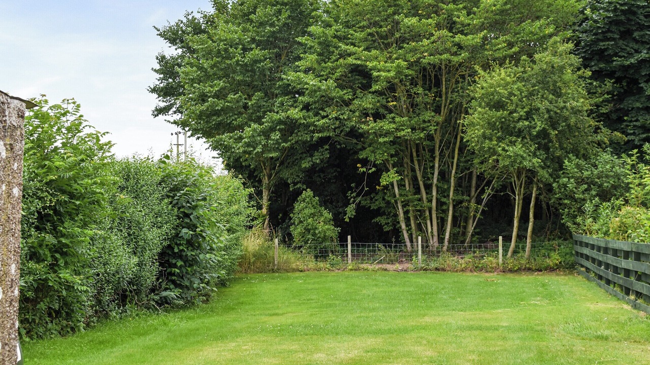 Photo of Outdoor in Duns