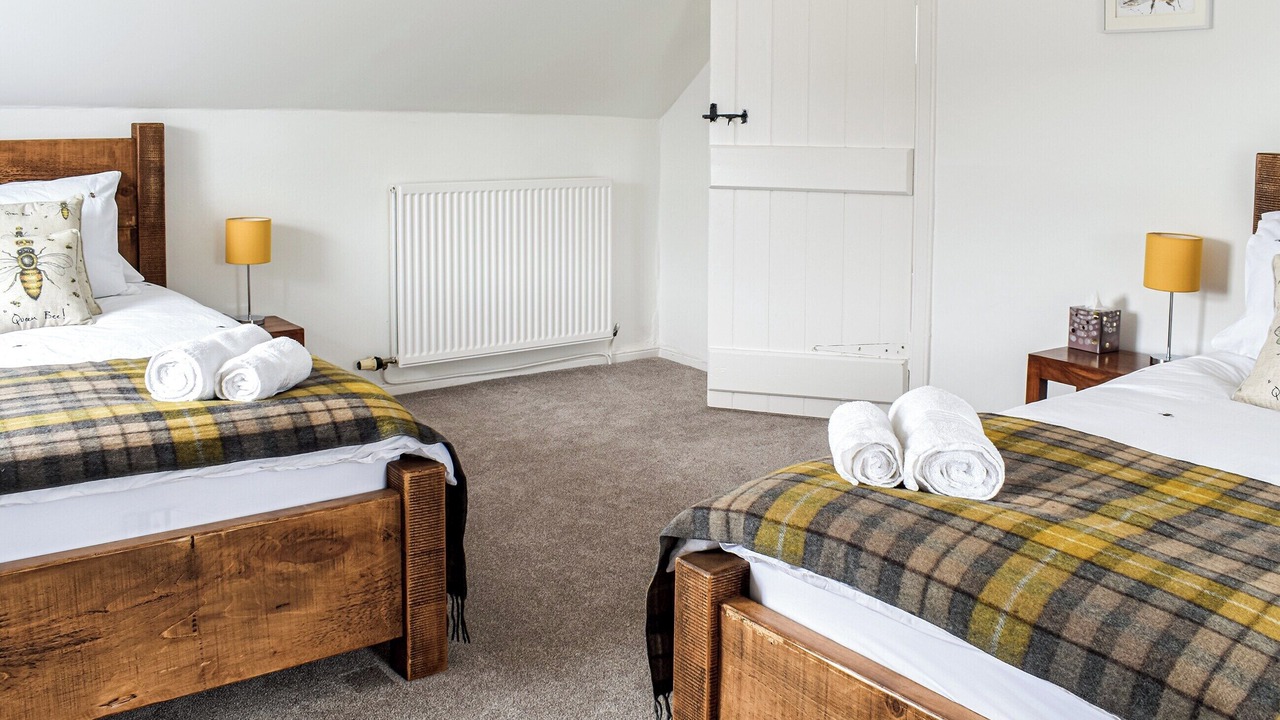 Photo of Others in Duns