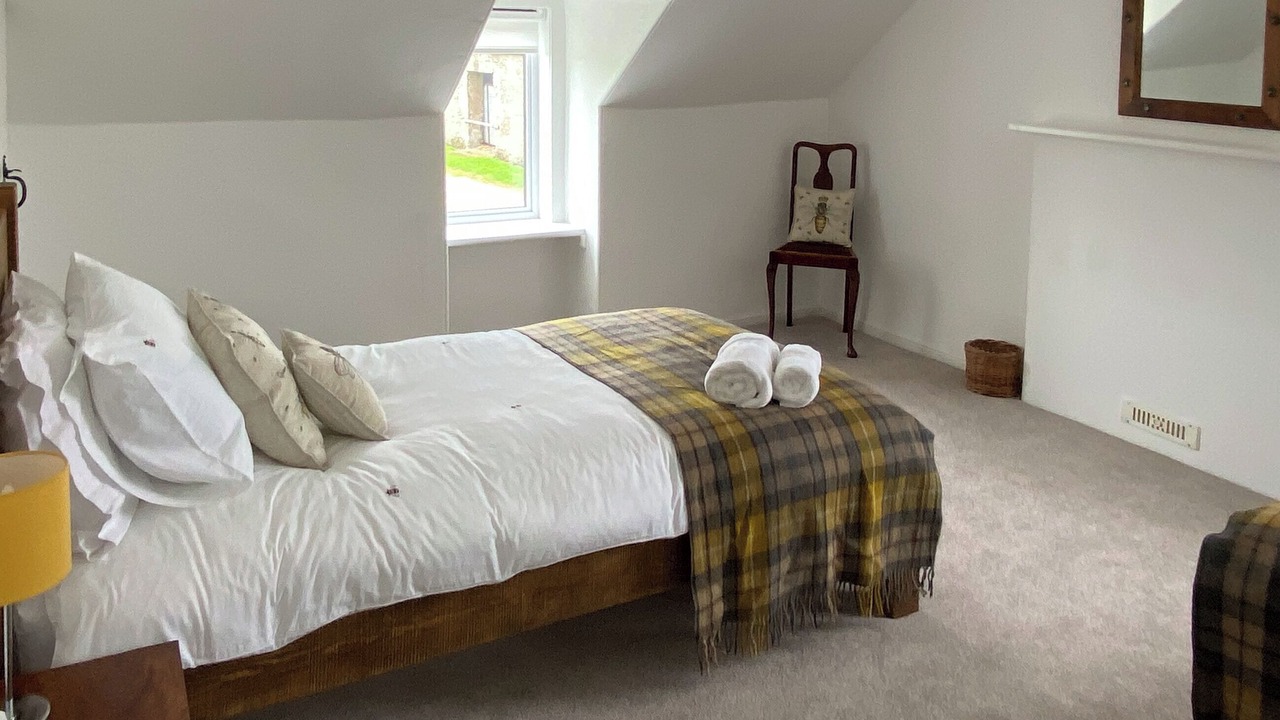 Photo of Others in Duns