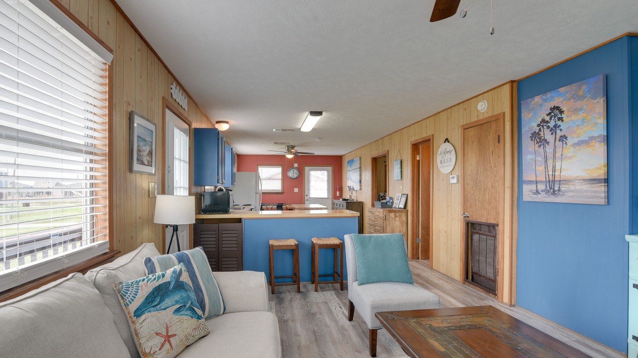 Photo of Livingroom in Crystal Beach