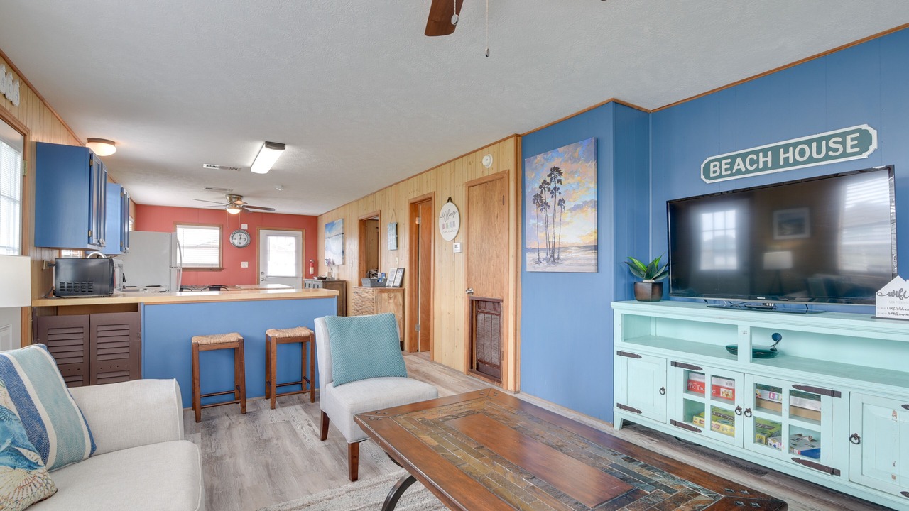 Photo of Livingroom in Crystal Beach