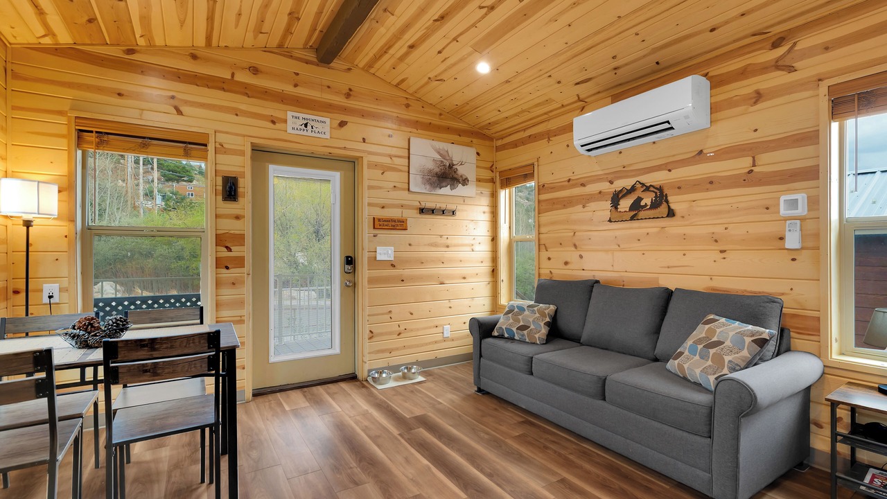 Photo of Livingroom in Summerhaven