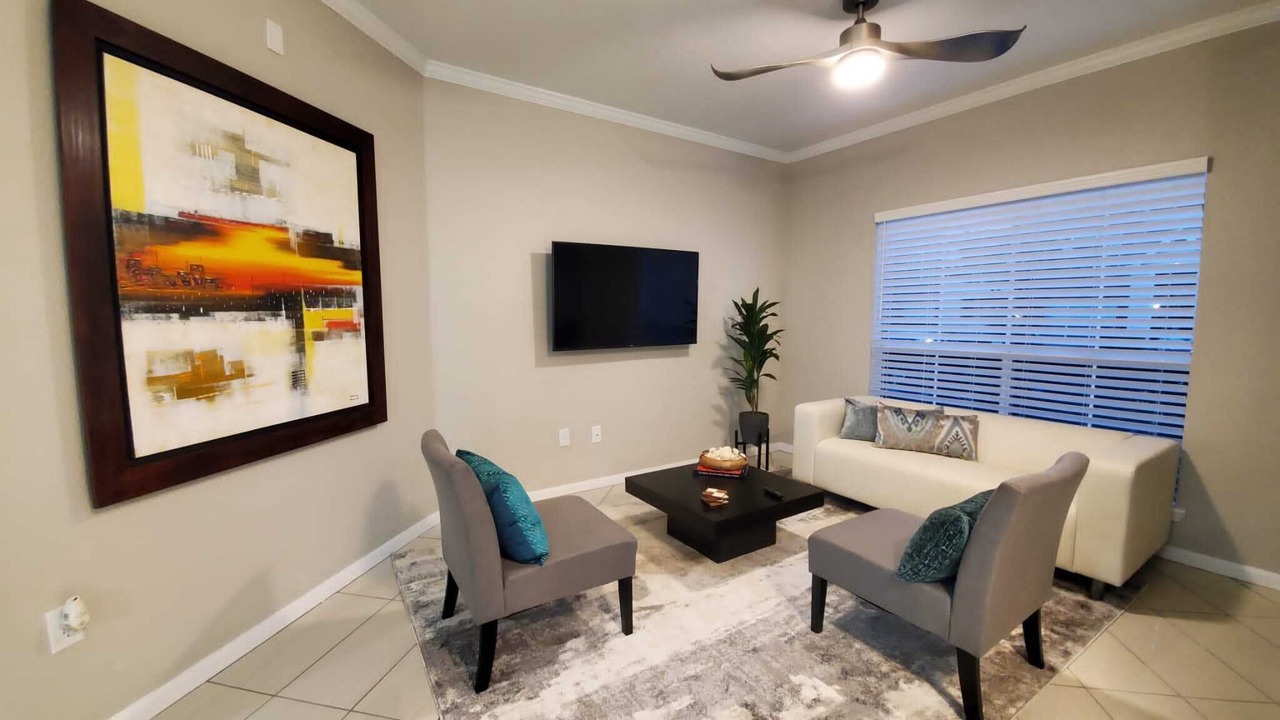 Photo of Livingroom in Astrodome