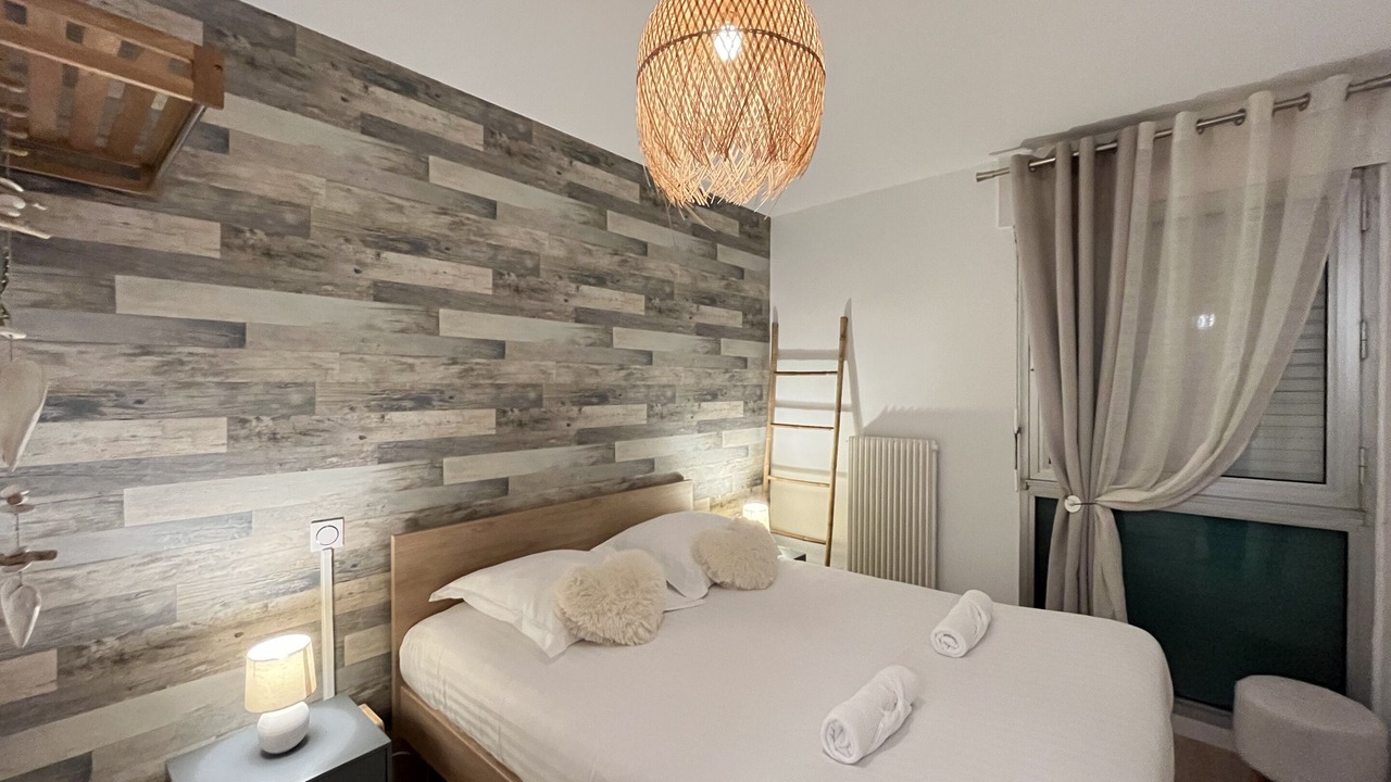 Photo of Bedroom in Port