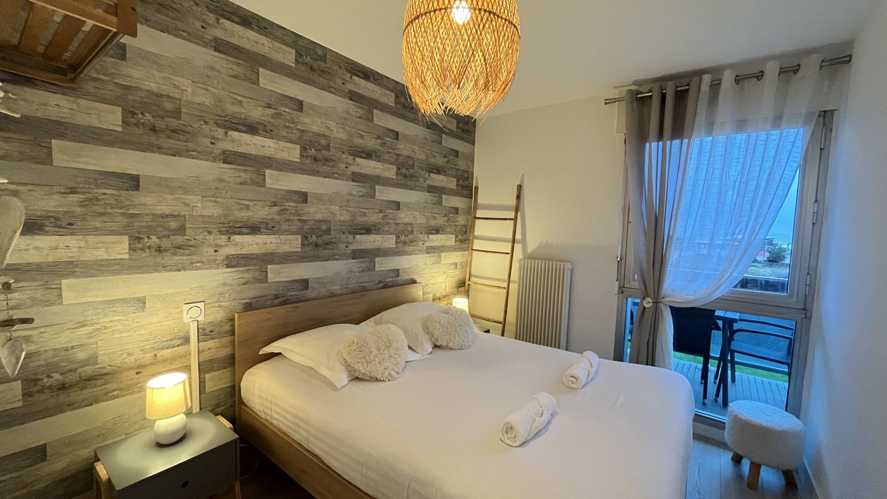 Photo of Bedroom in Port