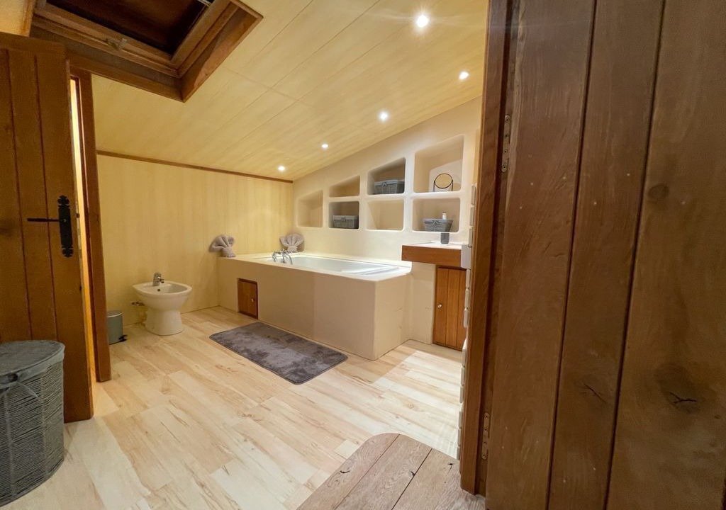 Photo of Bathroom in Venizy