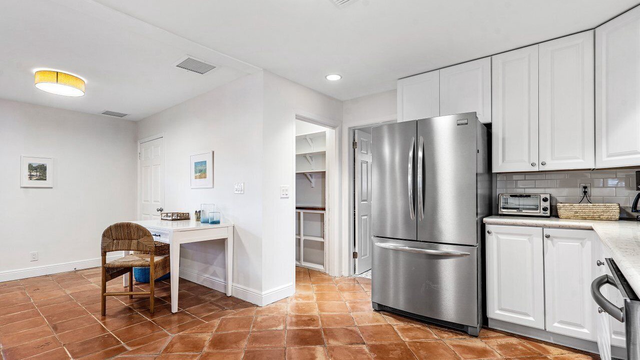 Photo of Kitchen in Lake Ida Shores