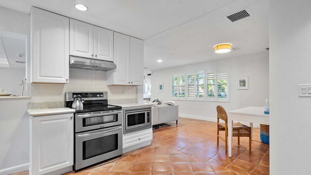 Photo of Kitchen in Lake Ida Shores