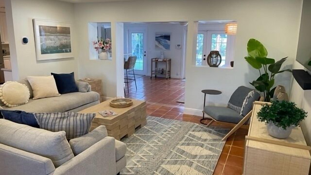 Photo of Livingroom in Lake Ida Shores