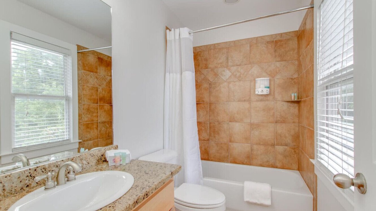 Photo of Bathroom in Hope Gardens