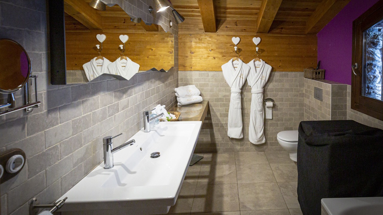 Photo of Bathroom in Canillo