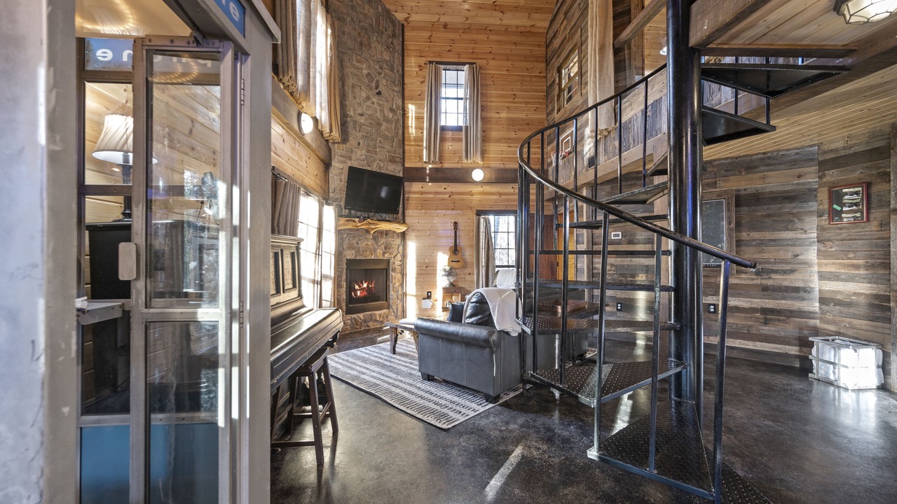 Photo of Livingroom in Broken Bow