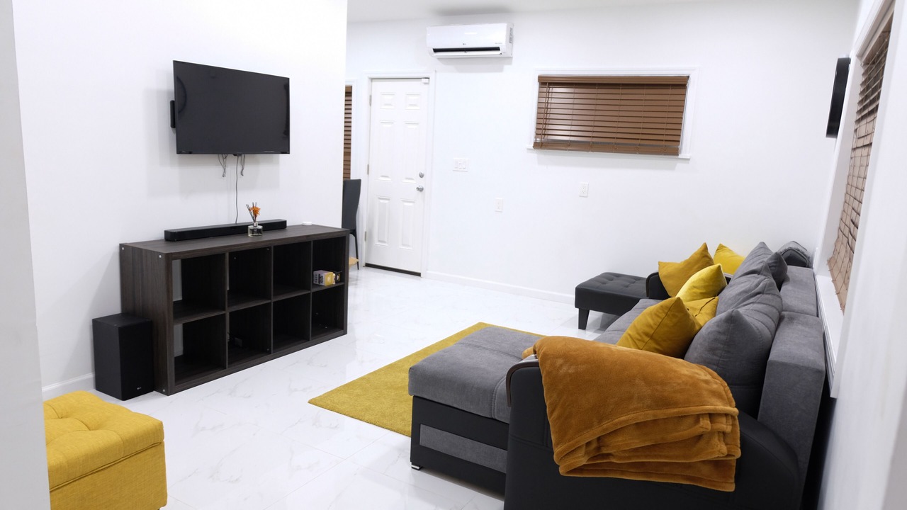 Photo of Livingroom in Brighton Beach