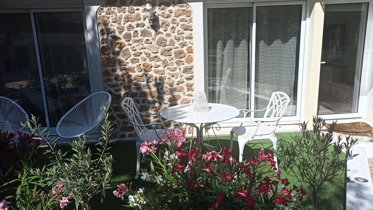 Photo of Outdoor in Le-Plessis-Trevise