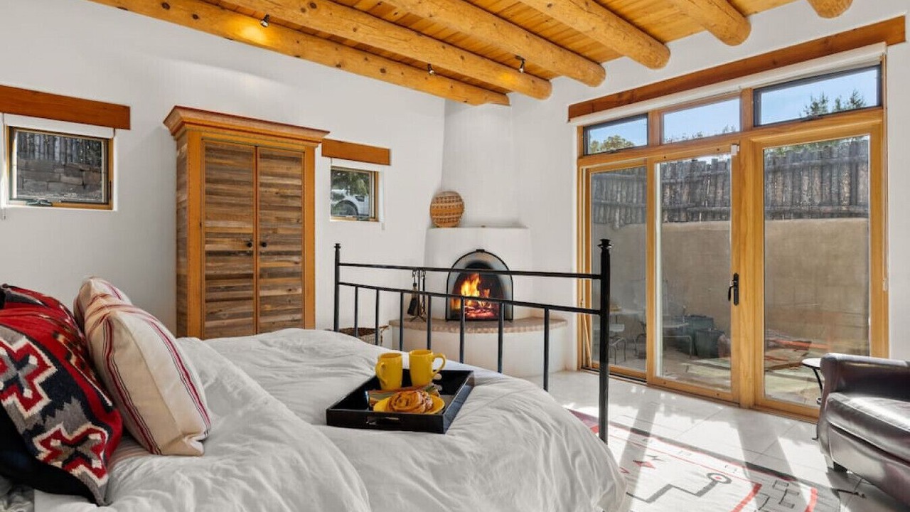 Photo of Bedroom in Tesuque