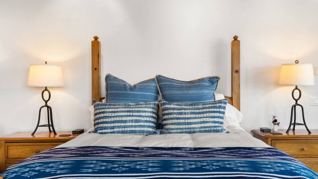 Photo of Bedroom in Tesuque