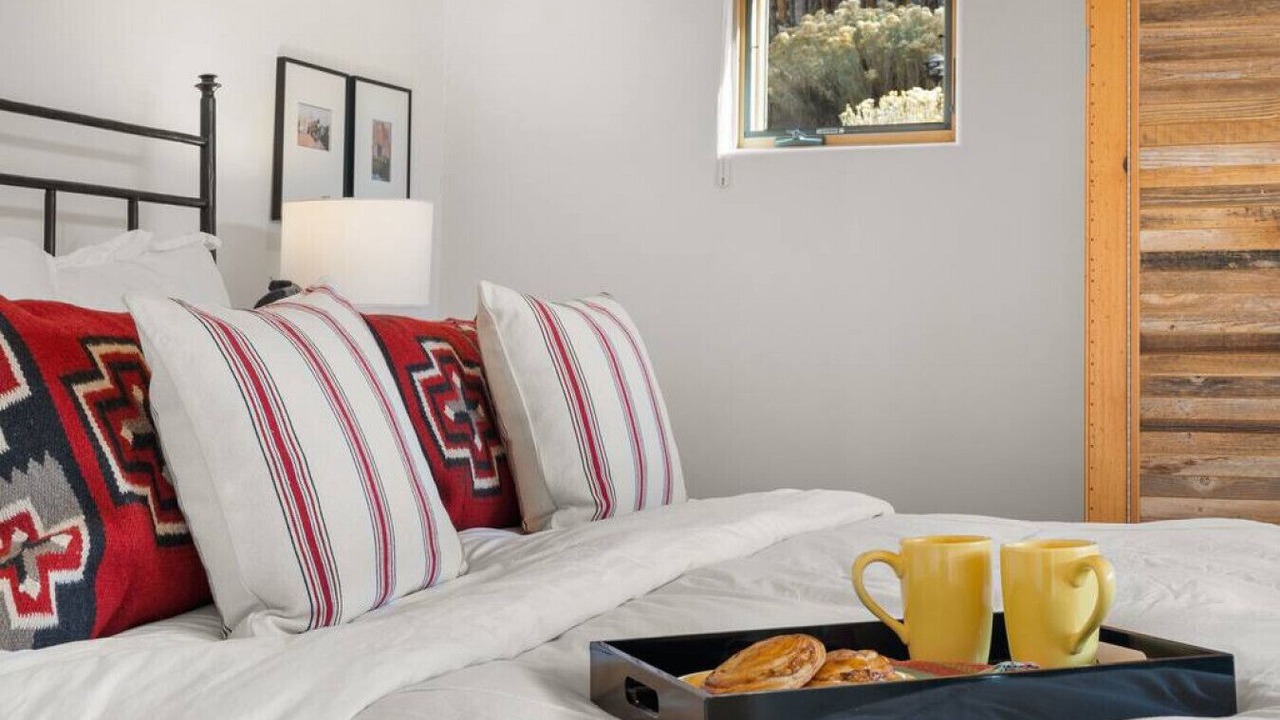 Photo of Bedroom in Tesuque